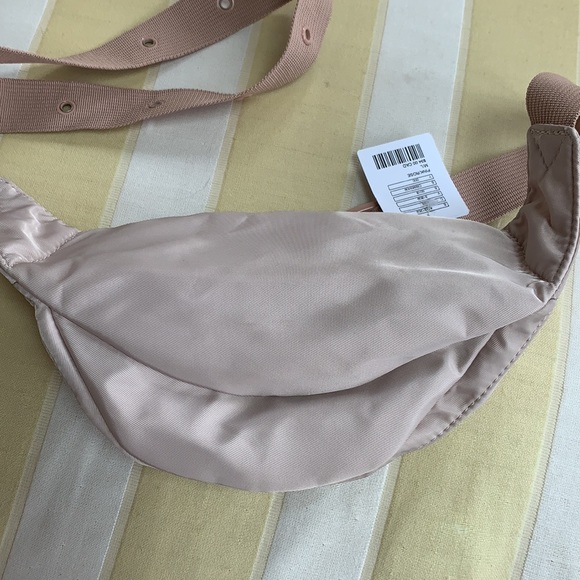 Urban Outfitters Fanny Pack - Picture 8 of 9